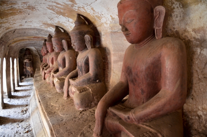 Hpo Win Daung Höhlen. Natürlich mit vielen Buddhas.